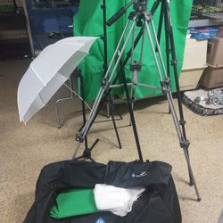 Pro Grade Movie Camera Stand (Manfrotto)  / Studio Set Up Camera Stand Lighting Tripods And Accesor