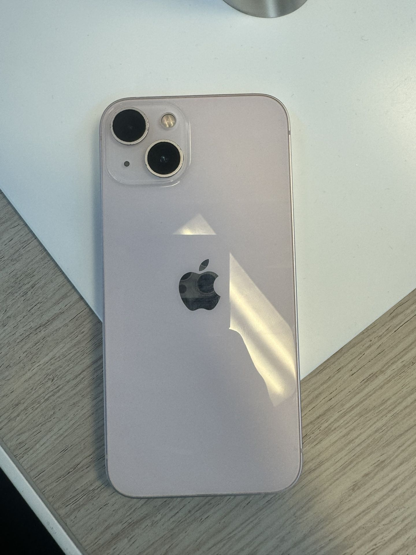 iPhone 13 PINK