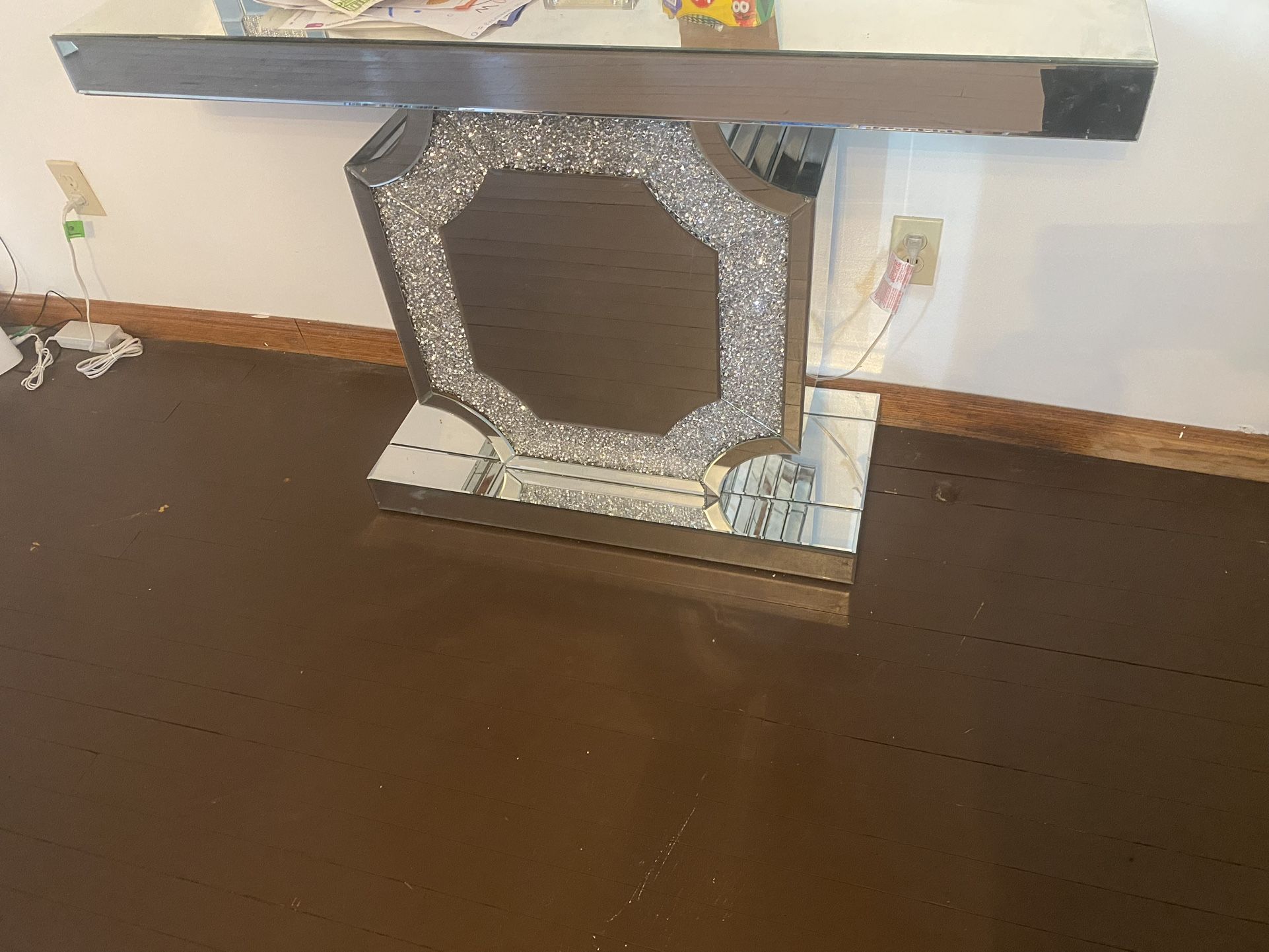 Mirrored Console