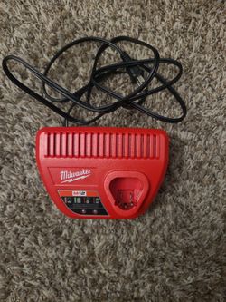 Milwaukee M12 Battery Charger