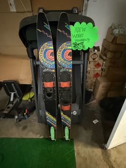 Connelly skis
