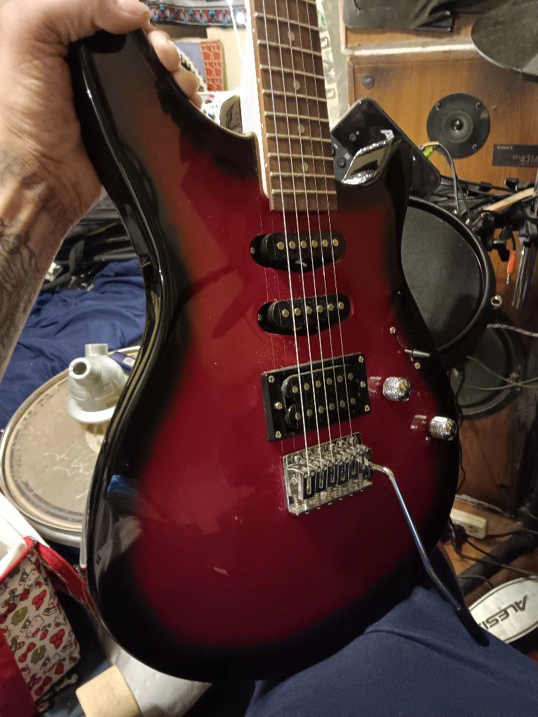 ROUGE ELECTRIC GUITAR