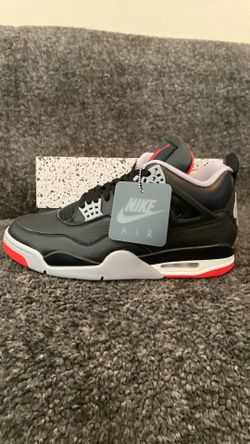 Jordan 4 Retro (2024) size 9.5