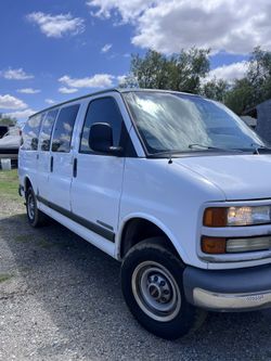 2002 GMC Savanna SLE