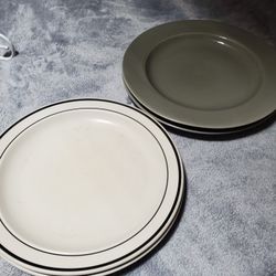 Plates & Cups / Platos Y Vasos *description *