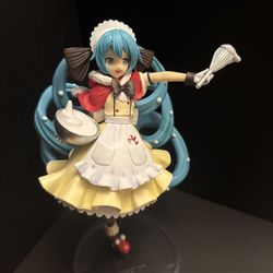Hatsune Miku XMAS Baking Figure