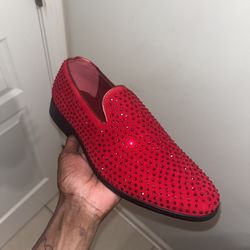 Red luxury dress shoes 