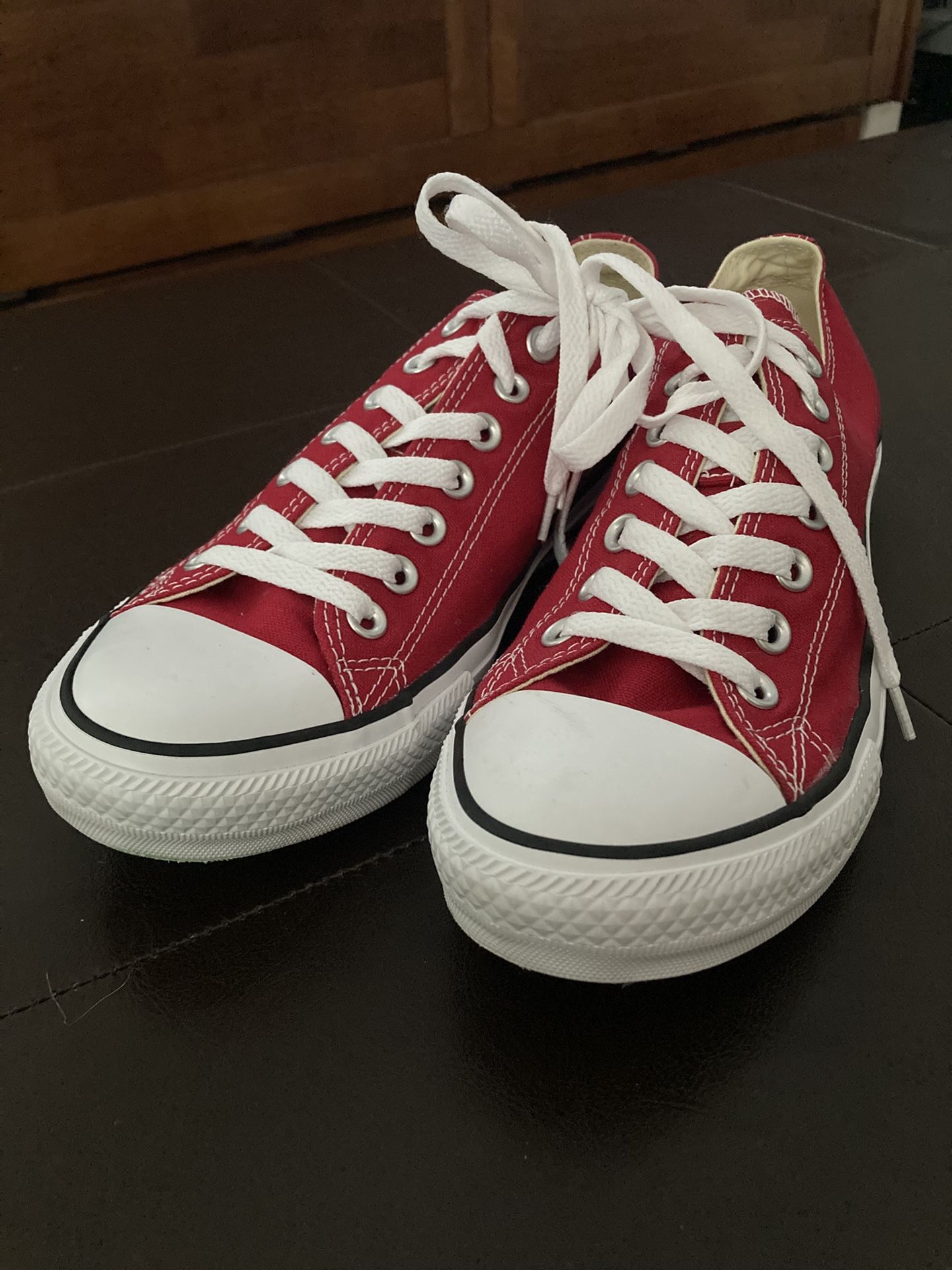 Men’s Size 9 Red Converse All Star