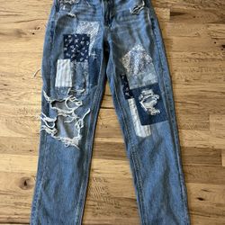 American Eagle Mom Straight Leg Jeans 