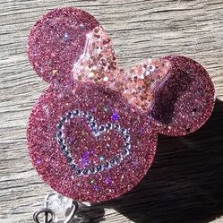 Minnie Mouse Badge Reel