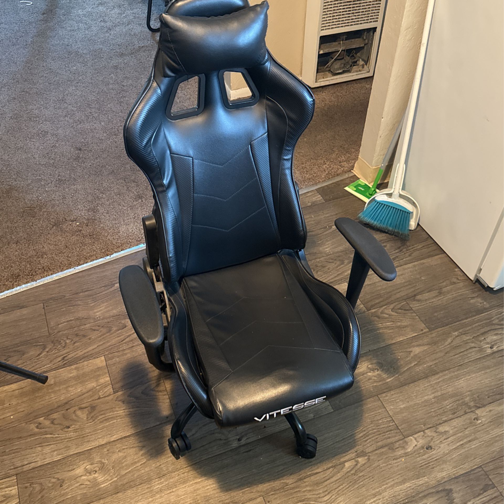 Adjustable Gaming Chair 