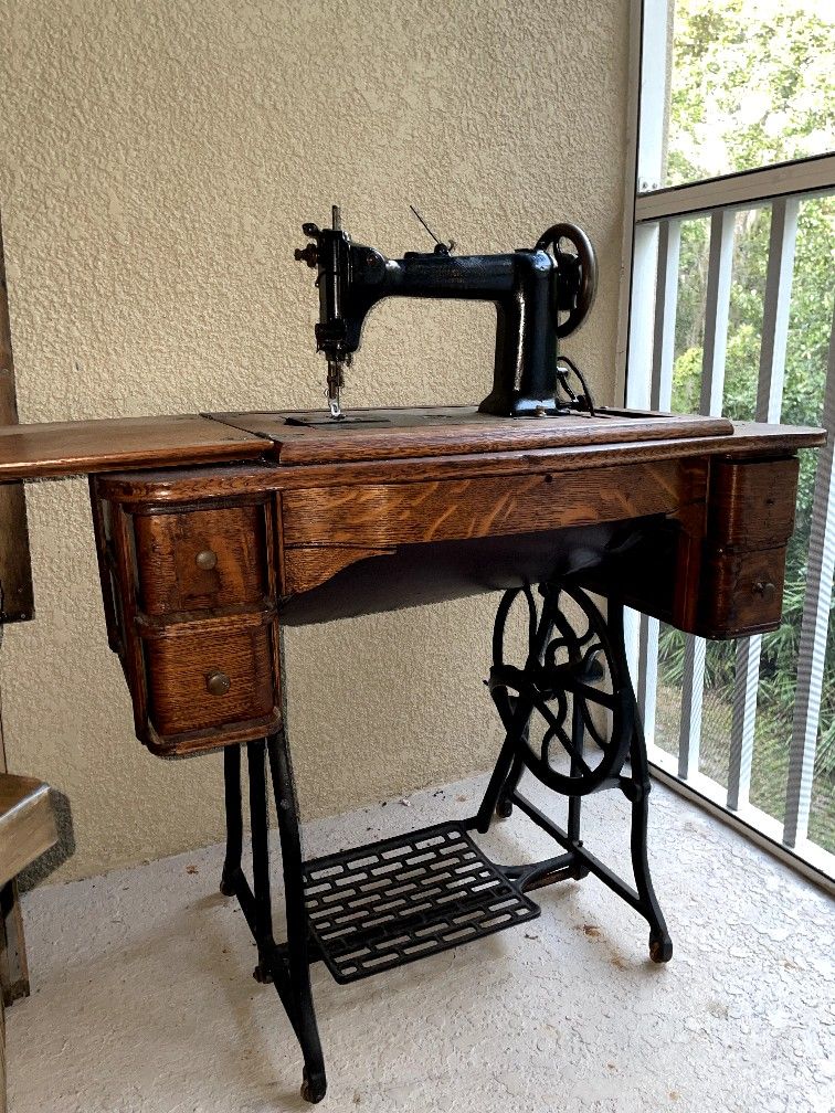 Antique Wheeler & Wilson Sewing