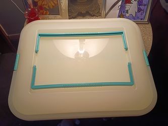 Half Sheet Cake Carrier