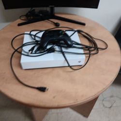Xbox Series X + Monitor + Controller 