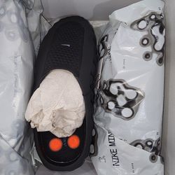 Nike Mind 001 Size 12M