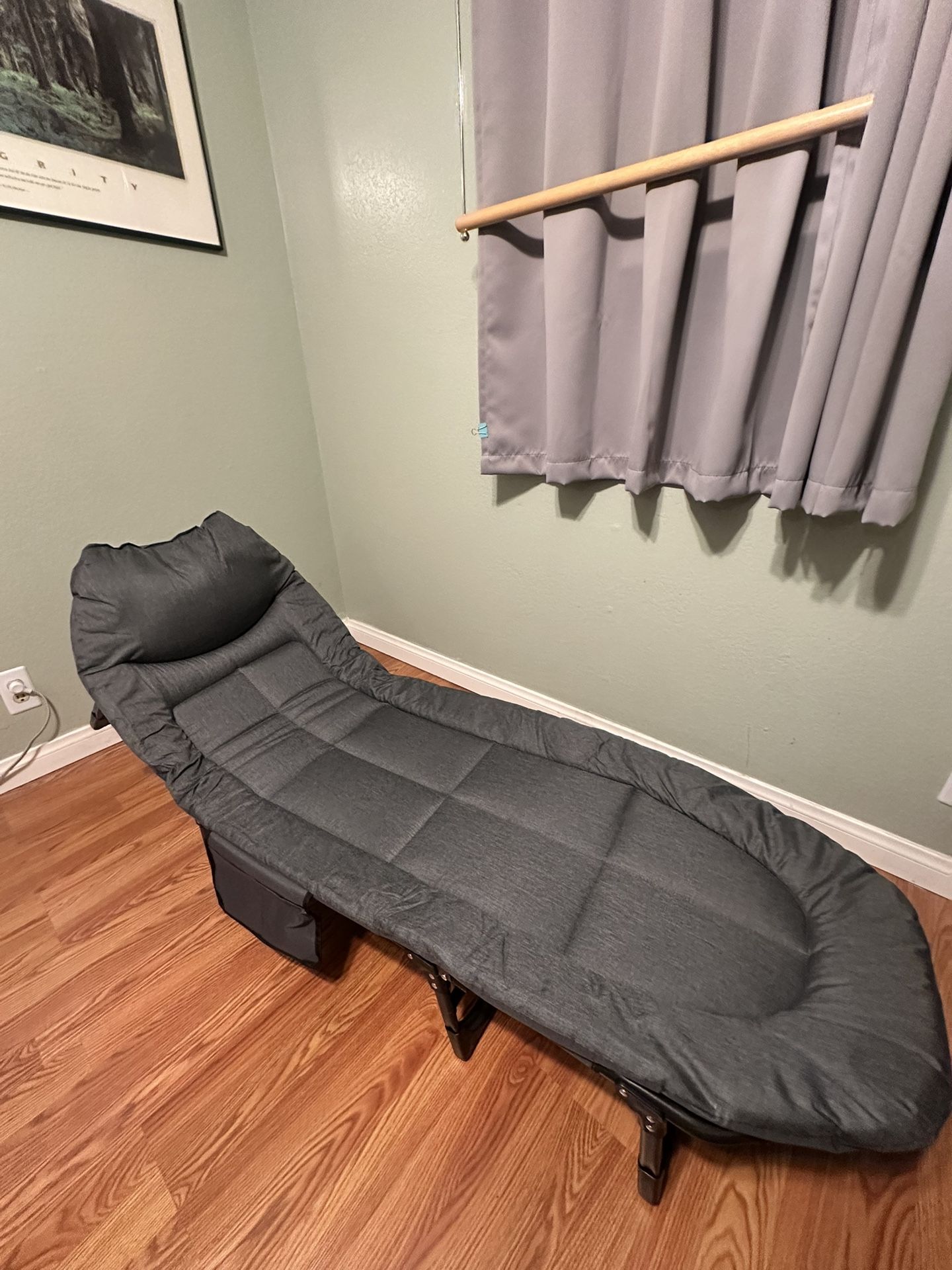 Folding Lounge Chair