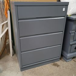  Gray Chest