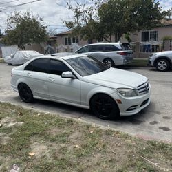 2009 Mercedes-Benz C-Class