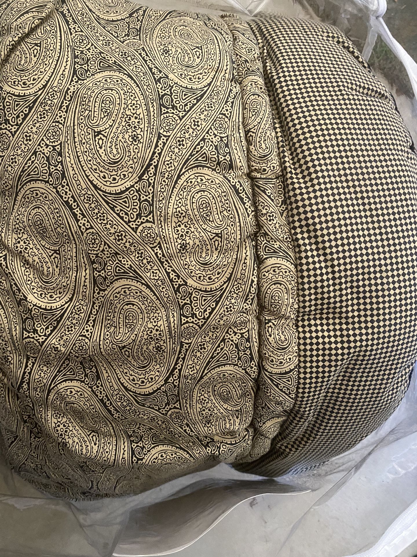 Twin Comforter Black/gold