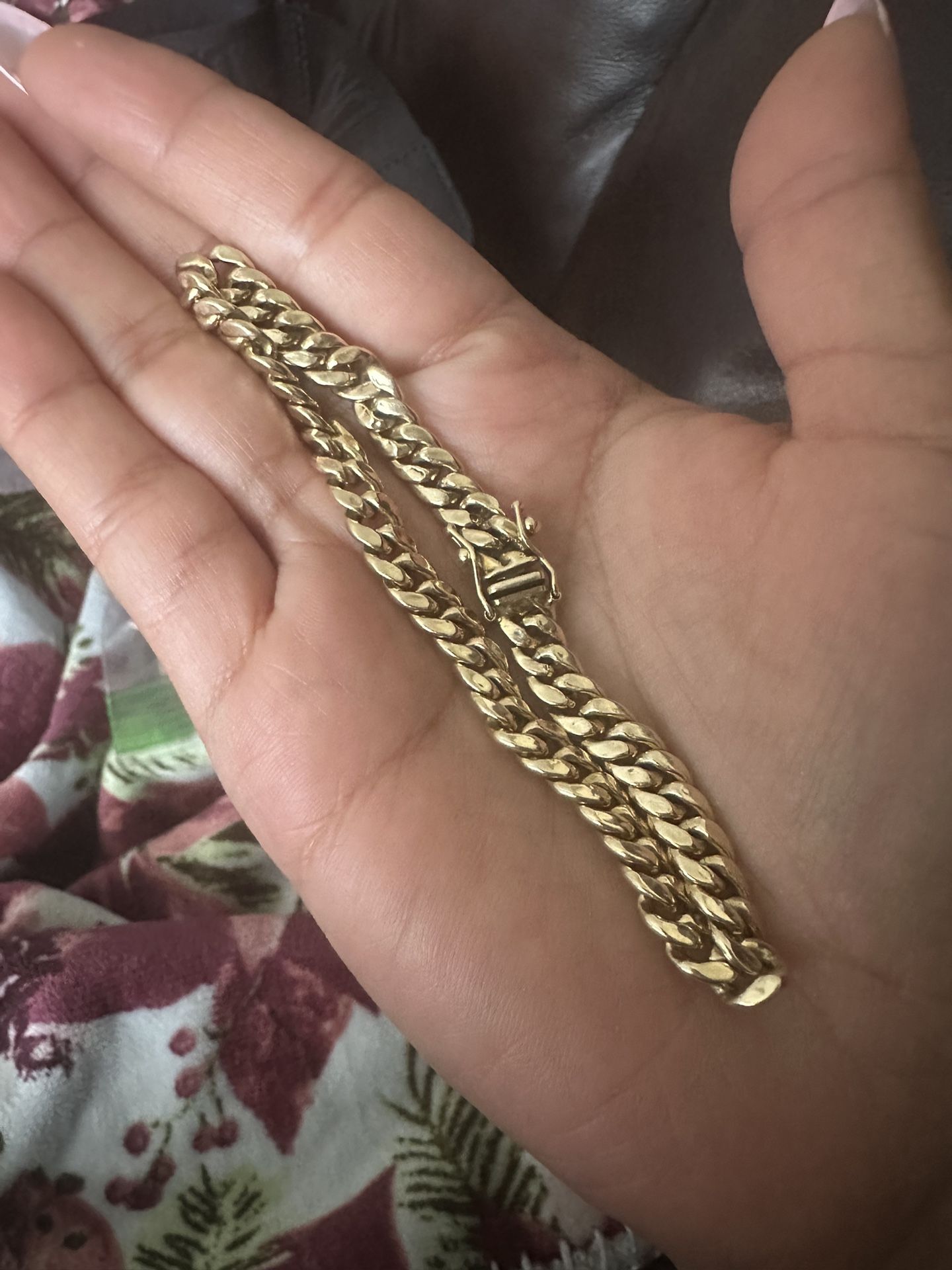 10k Gold Cuban Link Bracelet