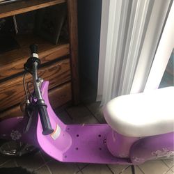 Very Nice Kids Scooter With Charger 