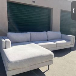 Living Spaces Midcentury Modern Sectional Couch 🛻Delivery Available🛻