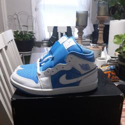 Jordan 1 Mid Se Legend Blue,size 9.5