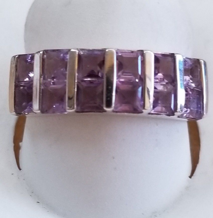 Sterling Silver Ring With Amethyst