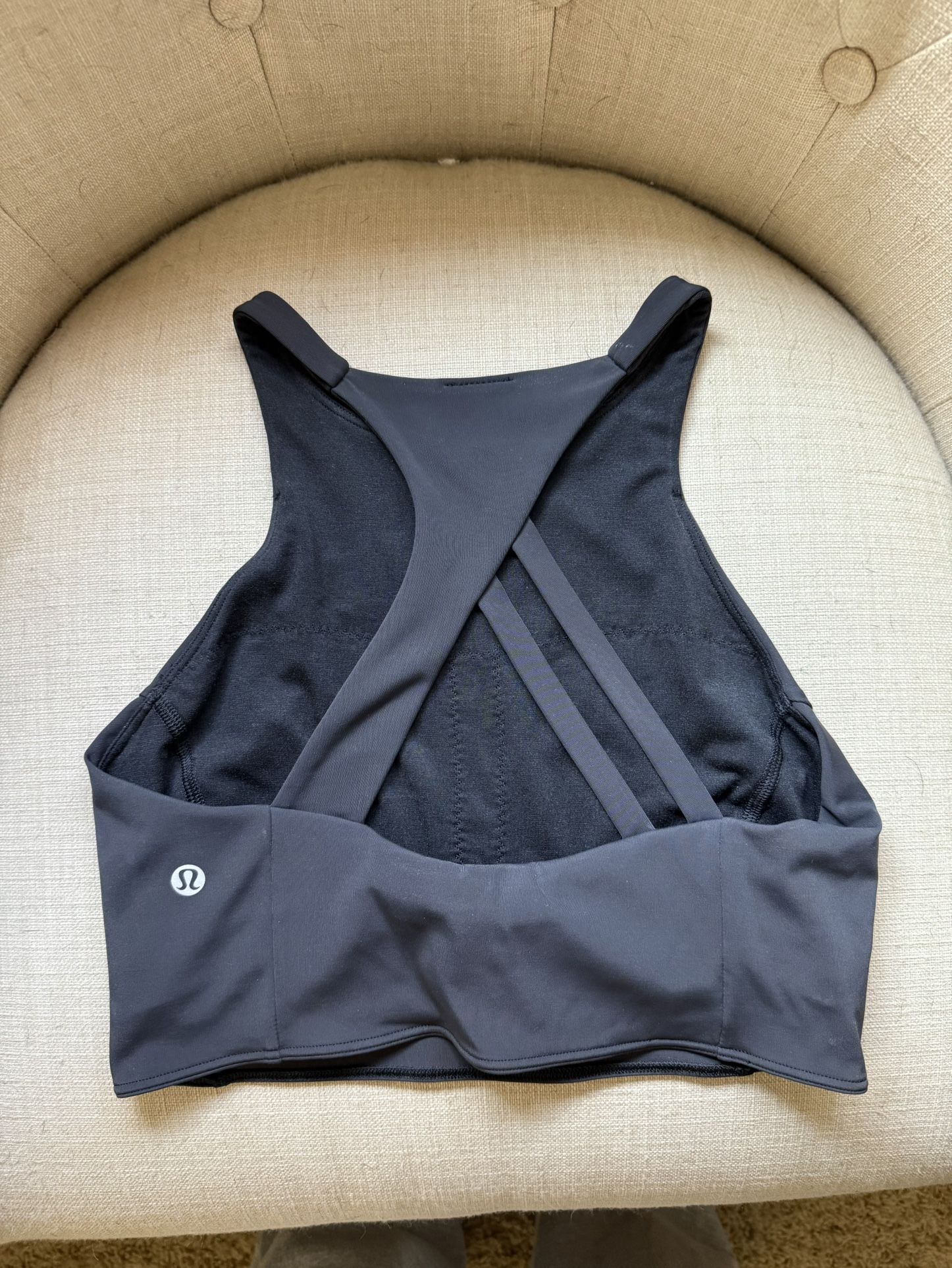 Lululemon Sports Bra NWOT Size 6