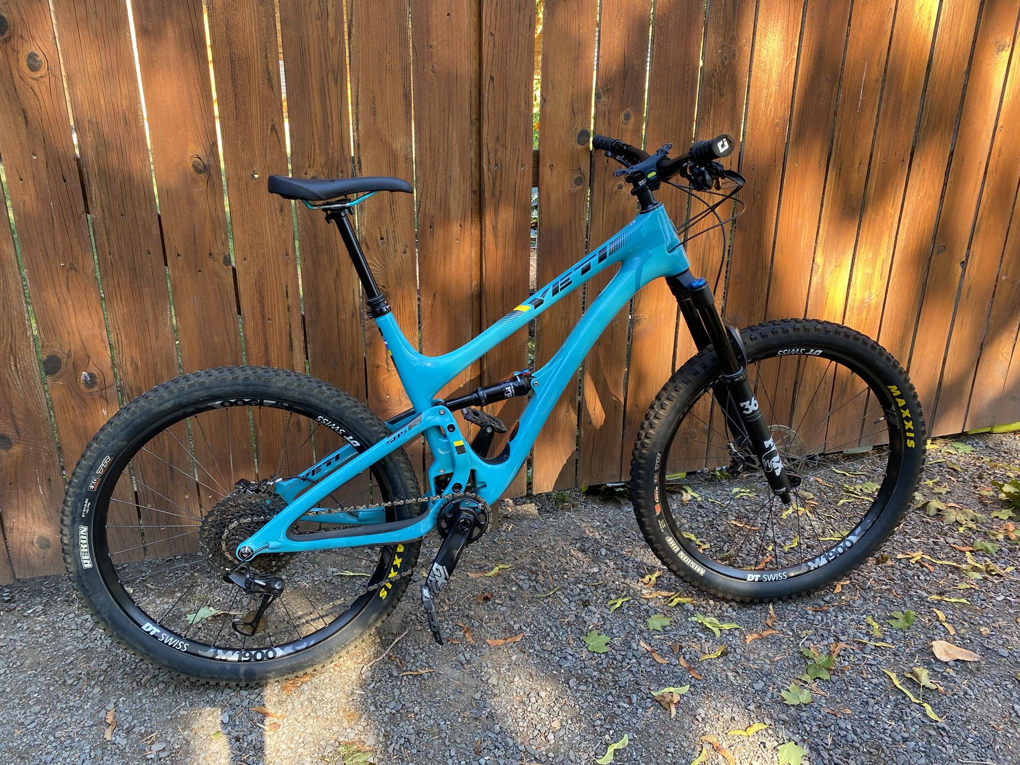 YETI SB5 Carbon Fiber Full Suspension Mt Bike 