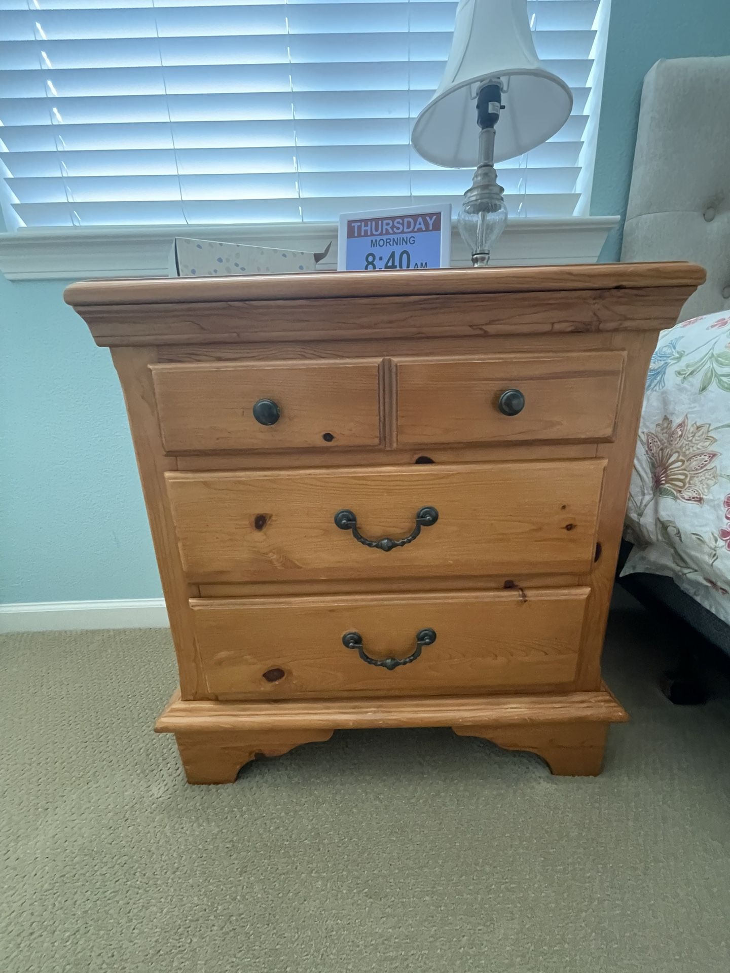 Dresser / Nightstand 