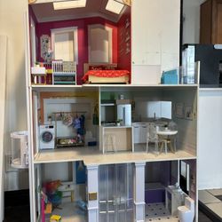 Rainbow High Doll House (+extra accessories)