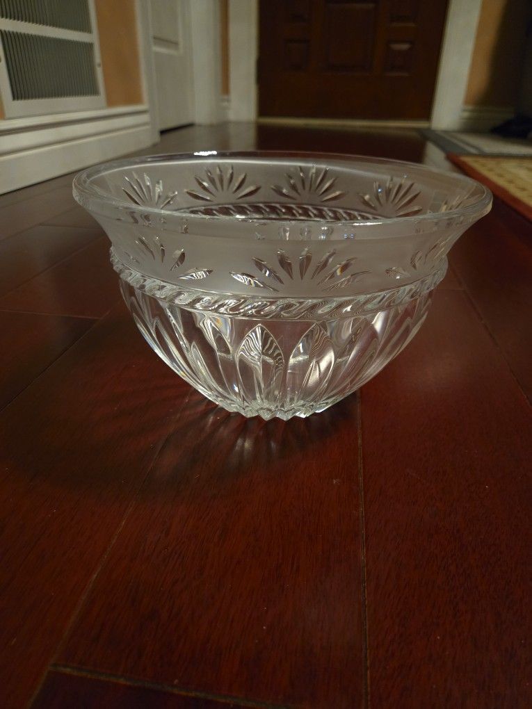 50% Off Great Condition Cristal d'Arques-Durand Serving Bowl