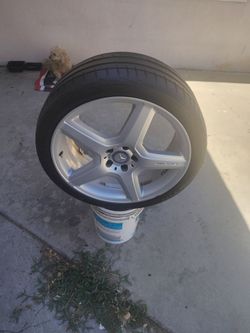 1rim 20s good condition 255/35/20