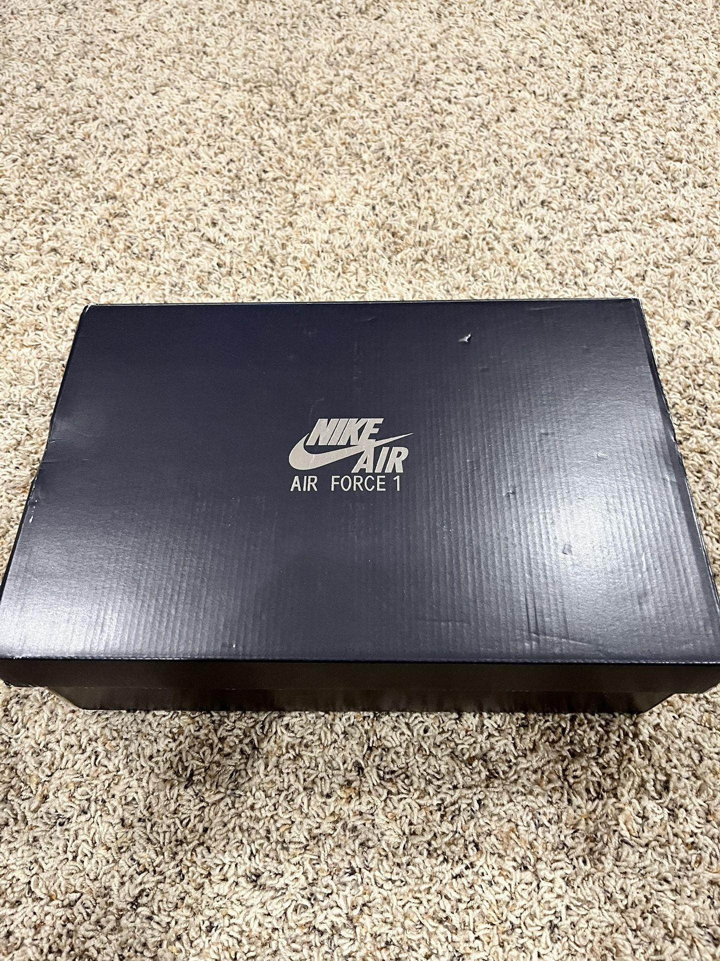 Black Cat Jordan 4