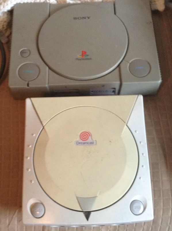 Sony PlayStation & Sega Dreamcast for Sale in Saint Petersburg, FL