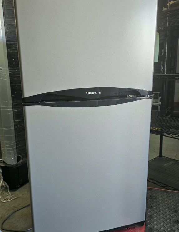 Frigidaire Mini Fridge 4.5cu.ft.