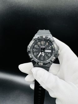 Casio G-Shock 100 Meter MRW-210H-1A Quartz Oversize Model  New Battery