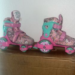 Hello kitty roller skates