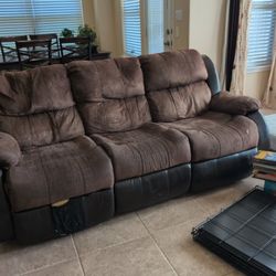 Swade Sofa. With Manual Recliners.
