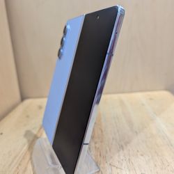 Samsung Galaxy Z Fold 5 / 512GB factory unlocked for any carrier / 512GB liberado para cualquier compañía