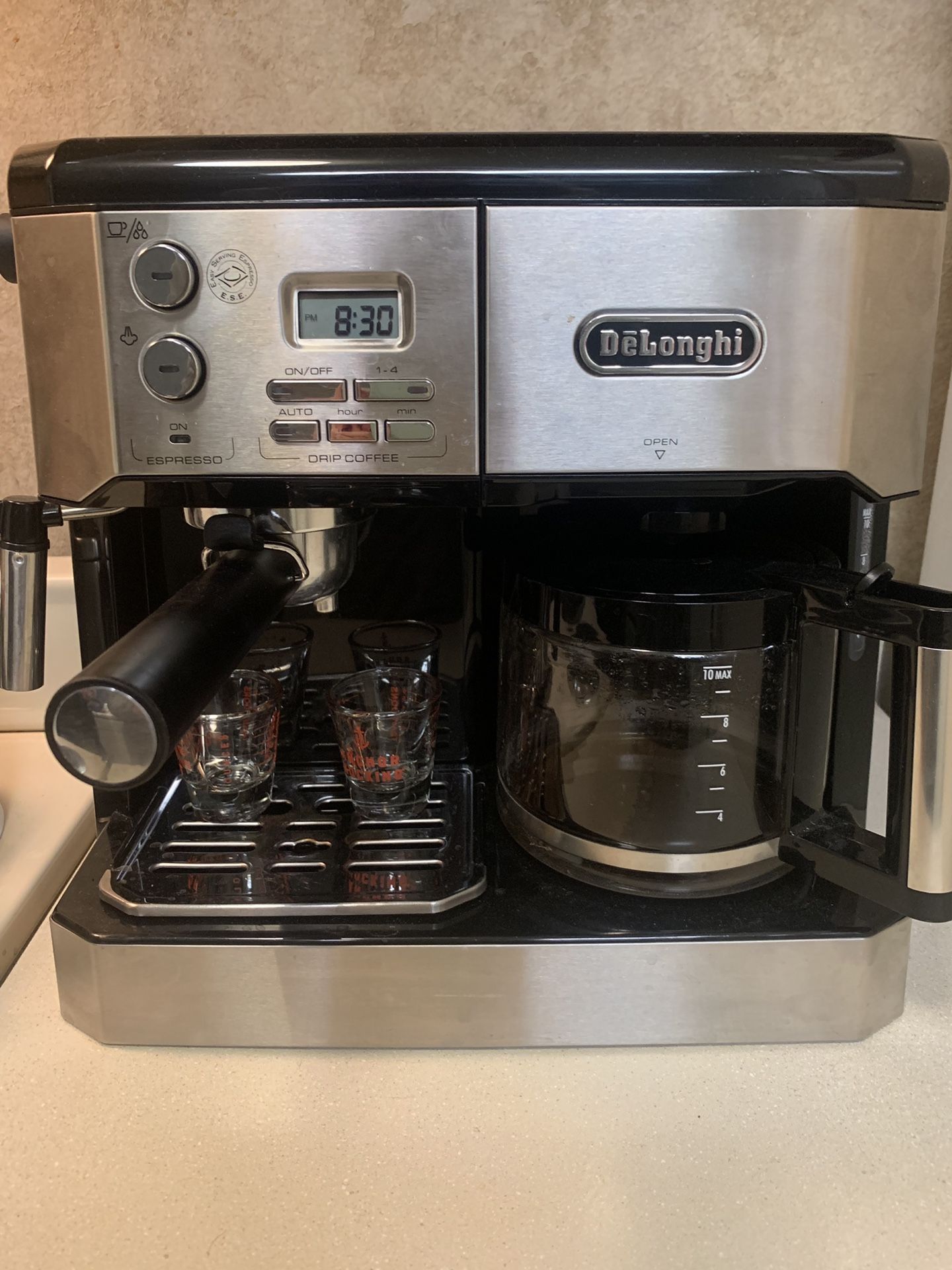 DeLonghi Espresso and Coffee Maker