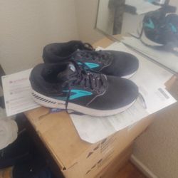 Brooks Womans Running Shoes