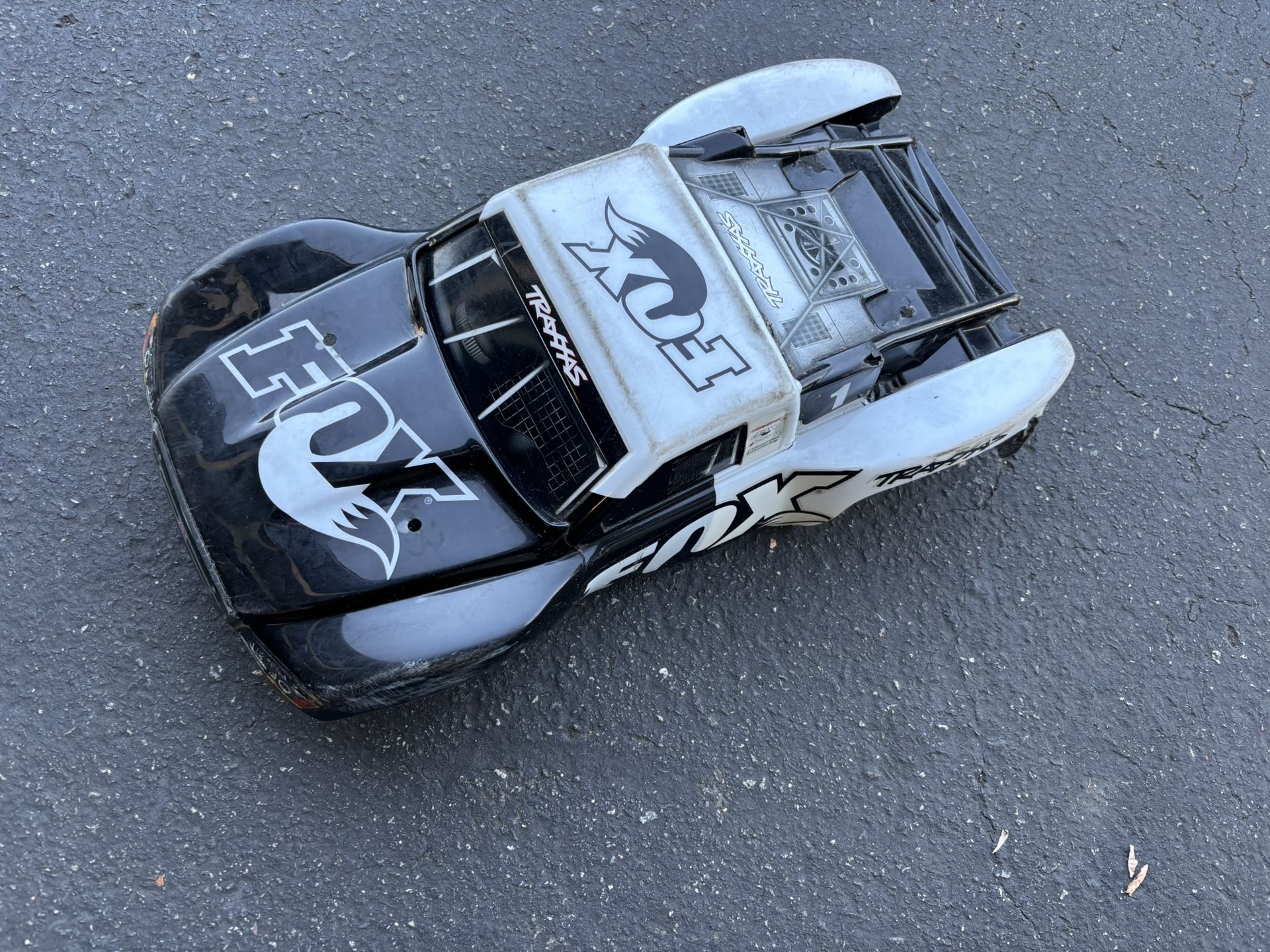 Traxxas 1/10 Slash Body. 