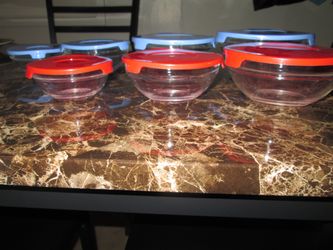7 Glass Bowls with Plastic Lids