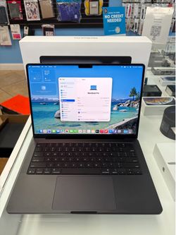 Apple MacBook Pro M5 Chip 14-inch  16GB Black With Warranty until July 2027 New