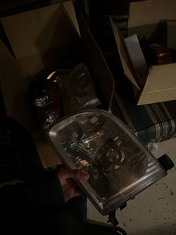 OEM Toyota tundra 2004 headlights & taillights  