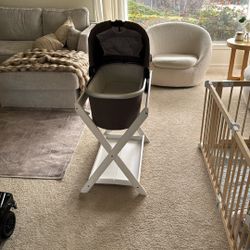 Bassinet and Stand