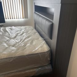 Queen Size Mattress With Head Board And Frame 