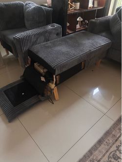 Sectional couch